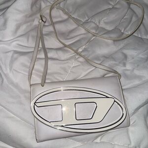 DIESEL WHITE CYGNUS shoulder bag Elegant White Crossbody Bag